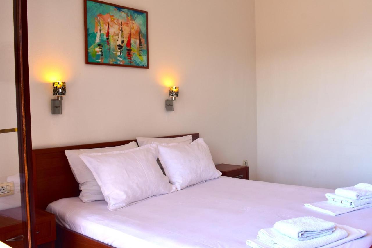Apartments Aga Улцинь Екстер'єр фото