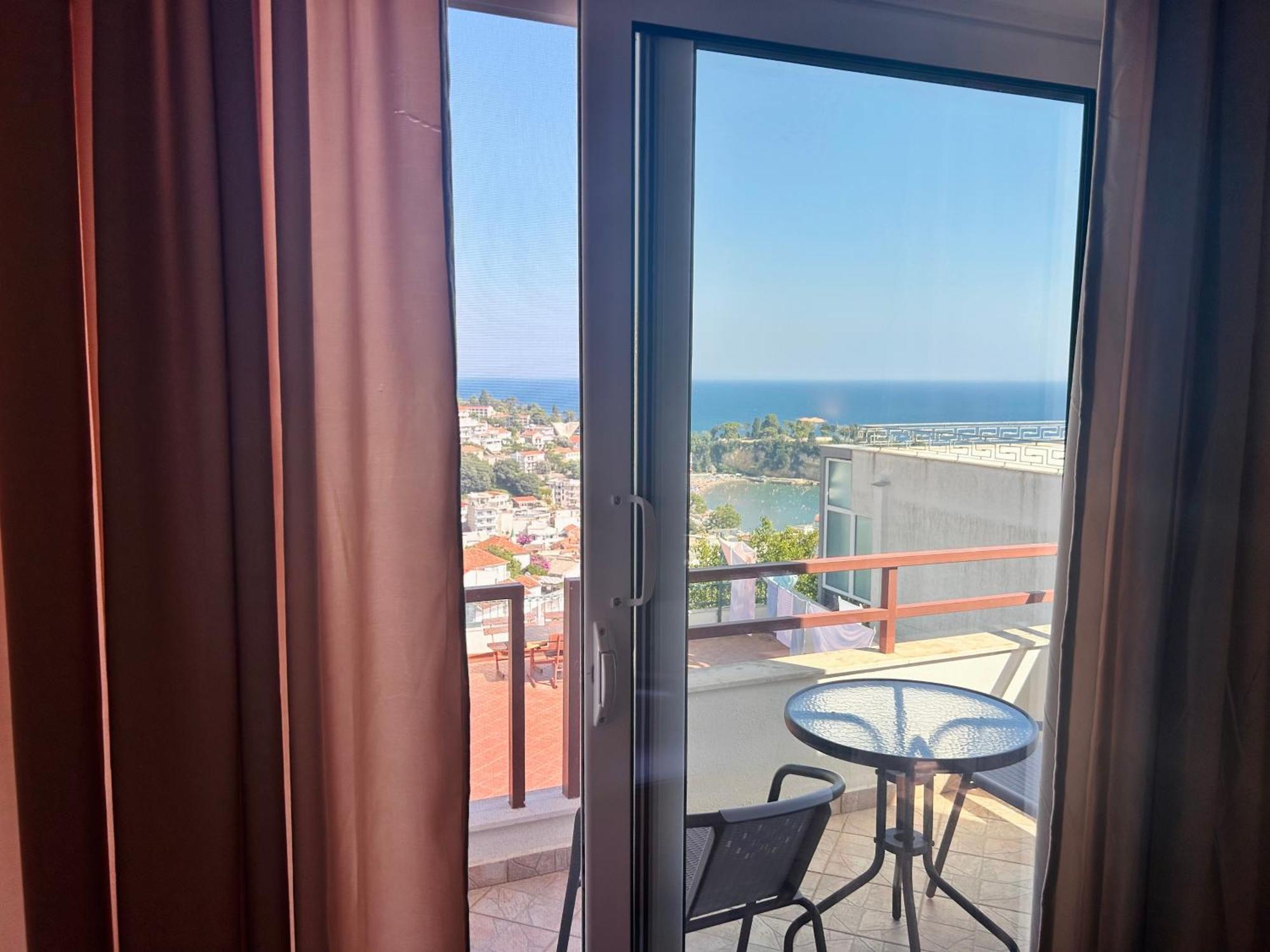 Apartments Aga Улцинь Екстер'єр фото