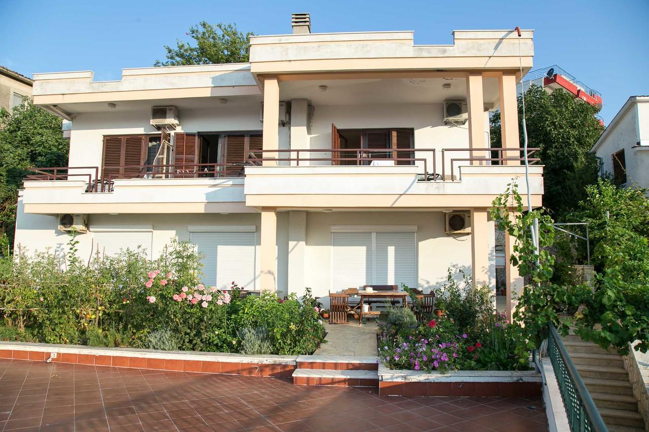 Apartments Aga Улцинь Екстер'єр фото