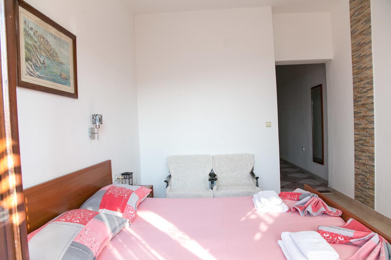 Apartments Aga Улцинь Екстер'єр фото