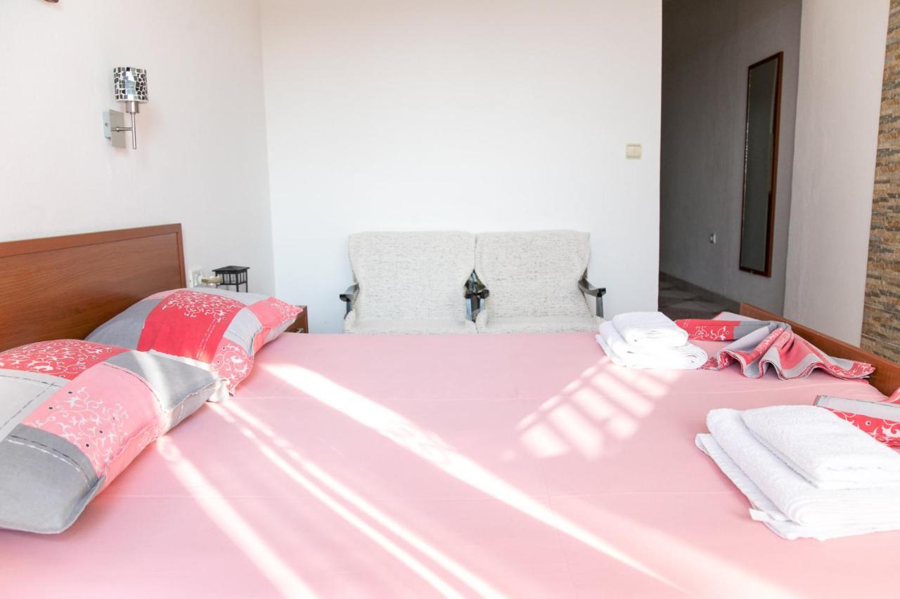 Apartments Aga Улцинь Екстер'єр фото