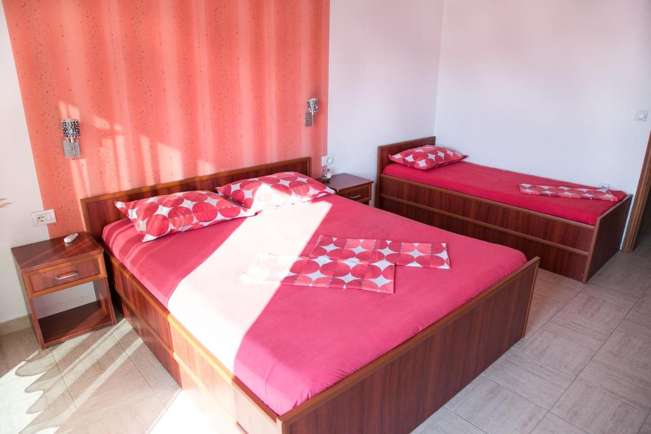 Apartments Aga Улцинь Екстер'єр фото