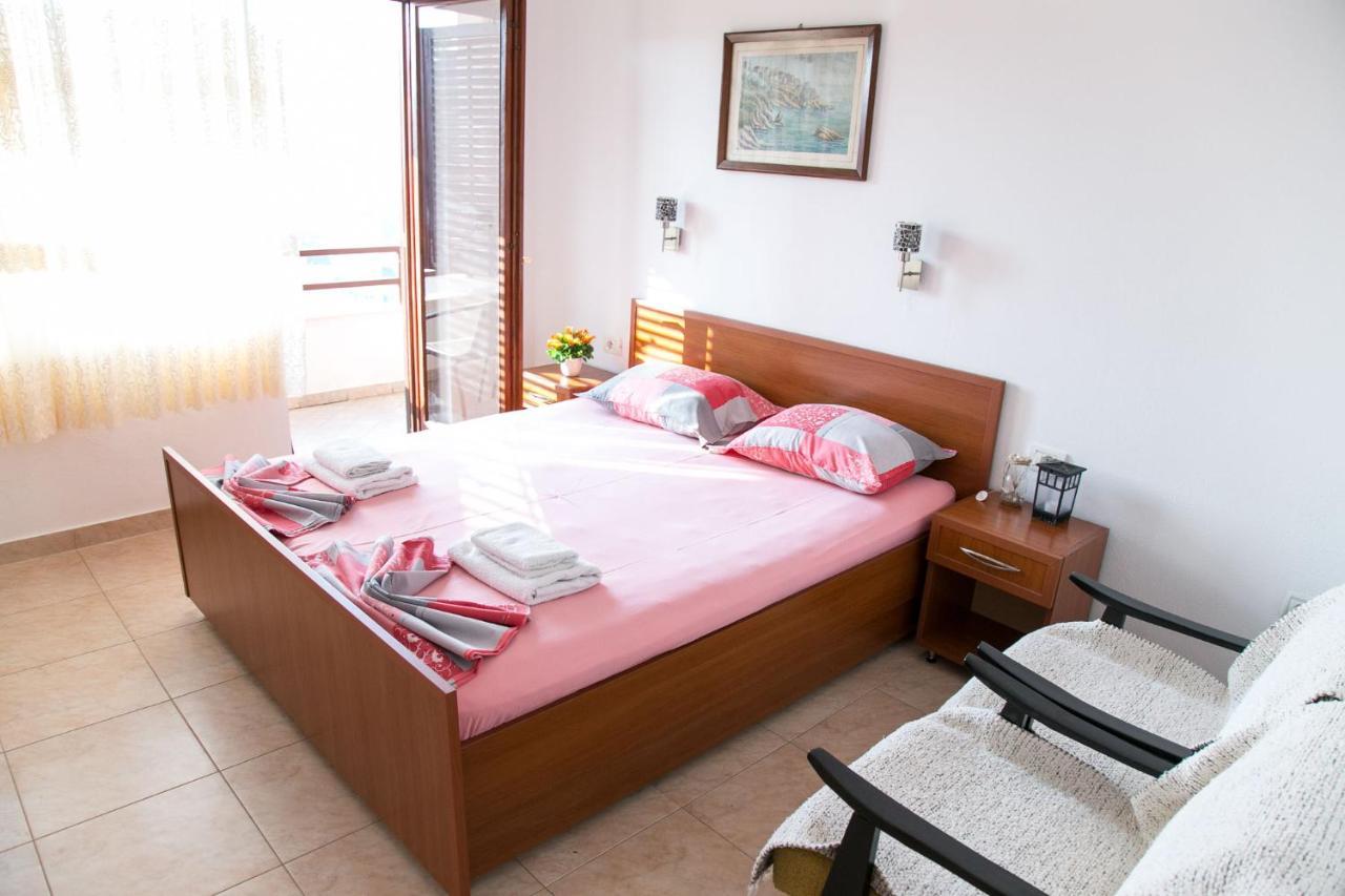 Apartments Aga Улцинь Екстер'єр фото